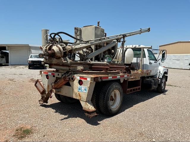 Image of GMC C7500 equipment image 4