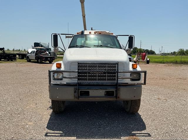 Image of GMC C7500 equipment image 1