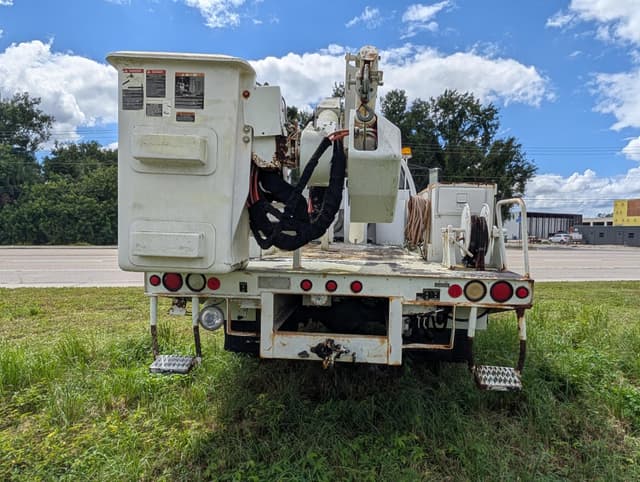 Image of GMC C7500 equipment image 4