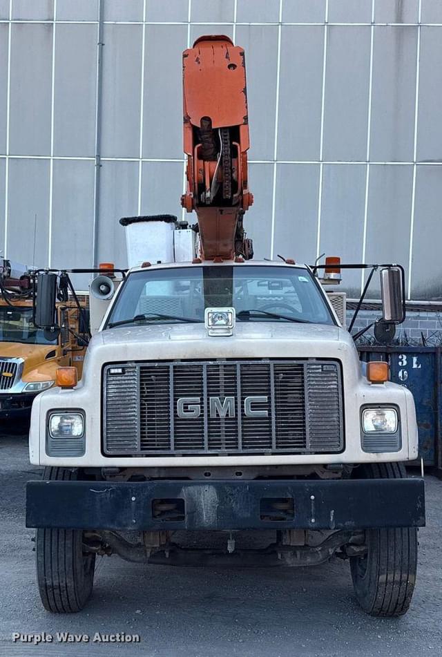 Image of GMC C7500 equipment image 1