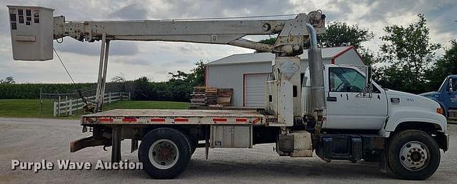 Image of GMC C7500 equipment image 3