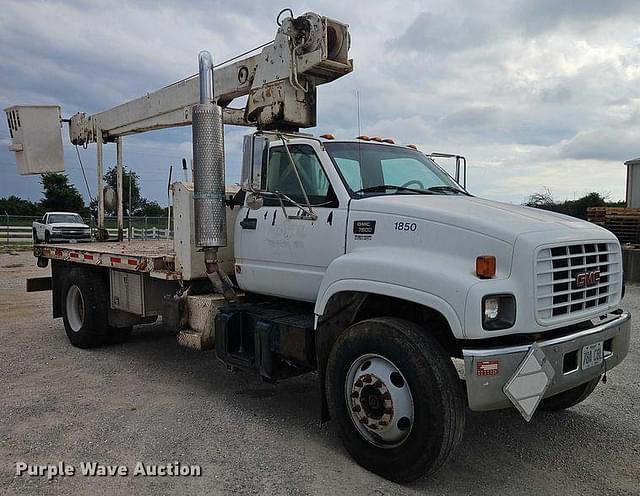 Image of GMC C7500 equipment image 2
