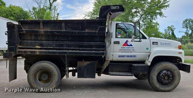 Image of GMC C7500 equipment image 3