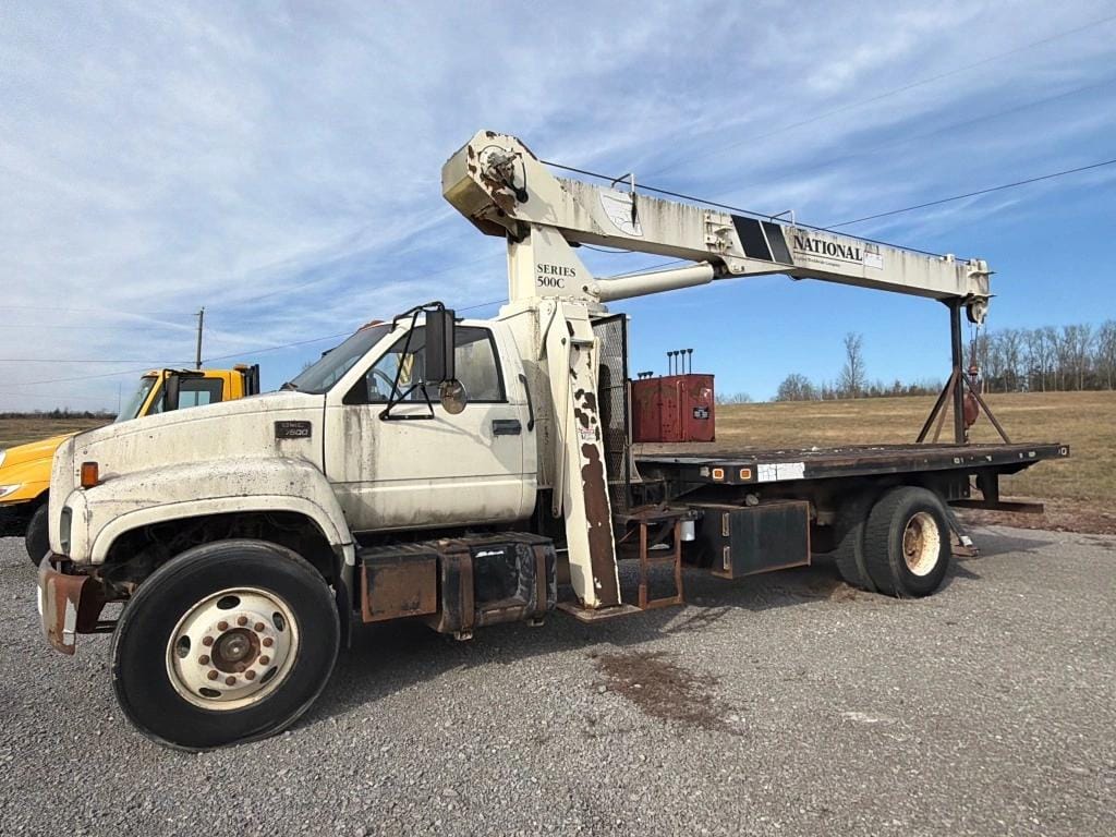 2000 GMC C7500 Equipment Image0