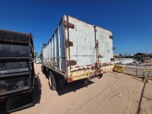 Image of GMC Topkick C7500 equipment image 3