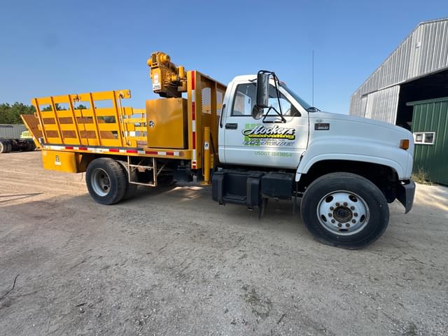 Image of GMC C7500 equipment image 2