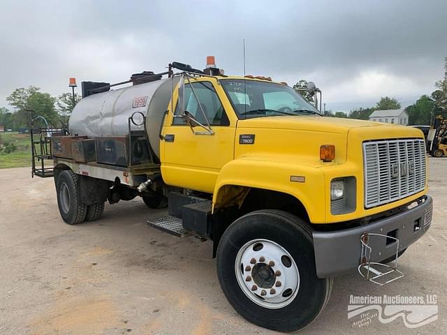 Image of GMC C7500 equipment image 2