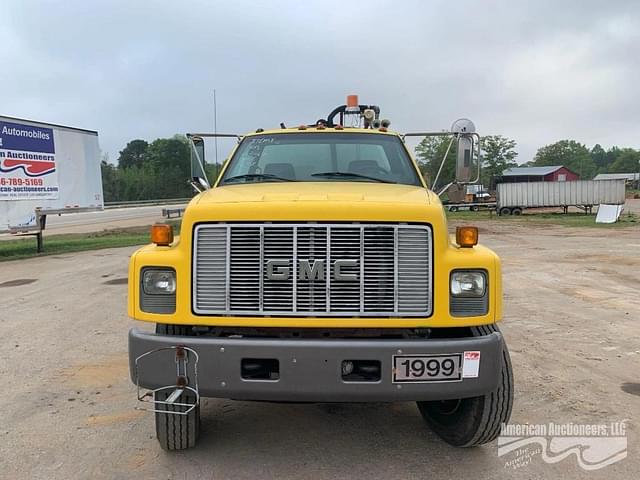 Image of GMC C7500 equipment image 1