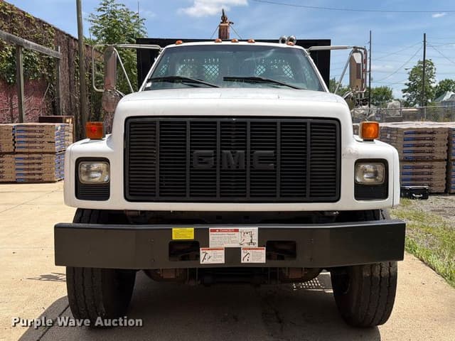 Image of GMC C8500 equipment image 1