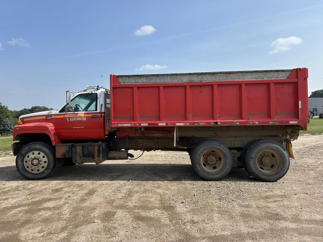 Image of GMC C8500 equipment image 3