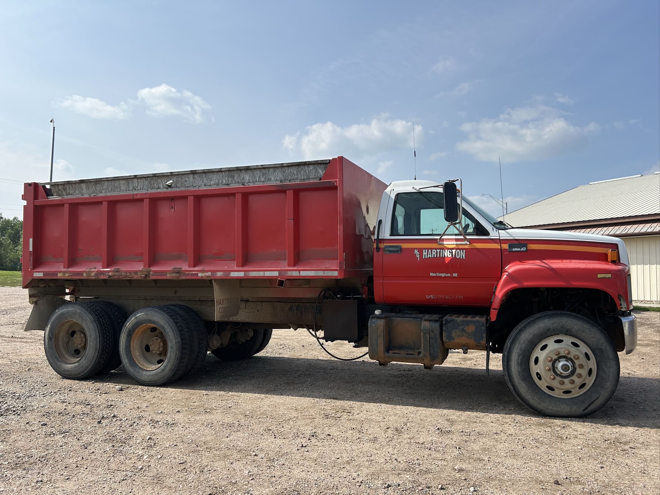 2000 GMC C8500 Equipment Image0