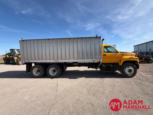 Image of GMC C8500 equipment image 3