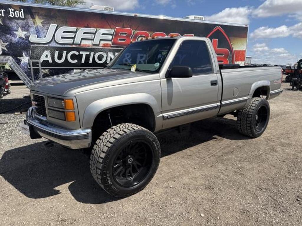 Image of GMC K2500 Primary image