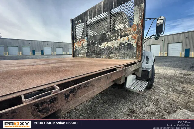 Image of GMC C6500 equipment image 3