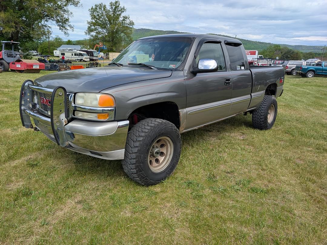 Image of GMC Sierra 1500 Primary image