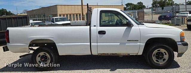 Image of GMC 2500 equipment image 3