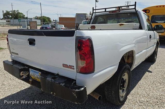 Image of GMC 2500 equipment image 4
