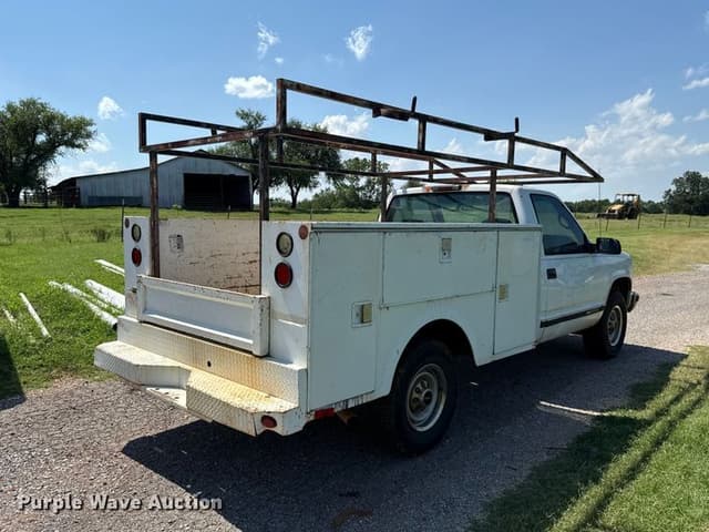 Image of GMC 2500 equipment image 4