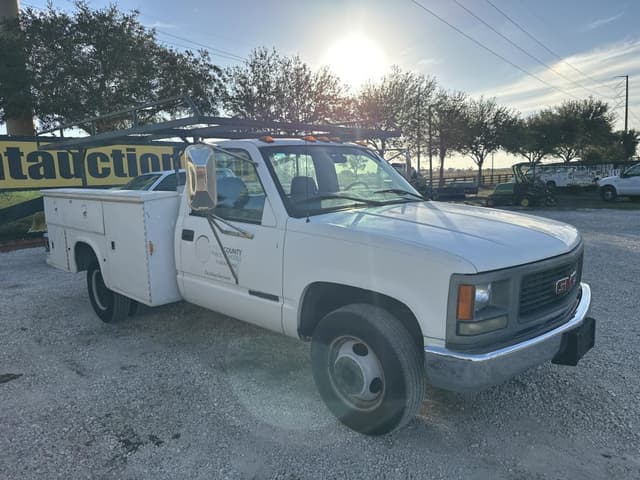 Image of GMC 3500 equipment image 3