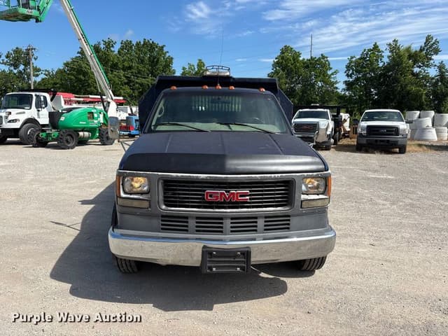 Image of GMC Sierra equipment image 1