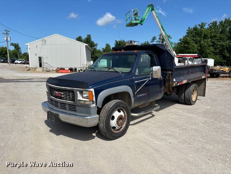 2000 GMC Sierra Equipment Image0