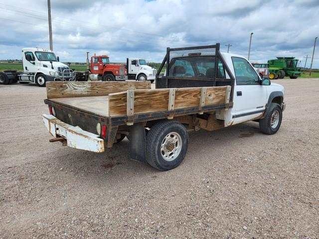 Image of GMC 3500 equipment image 2