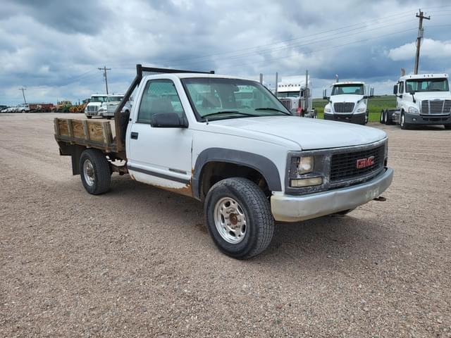 Image of GMC 3500 equipment image 1