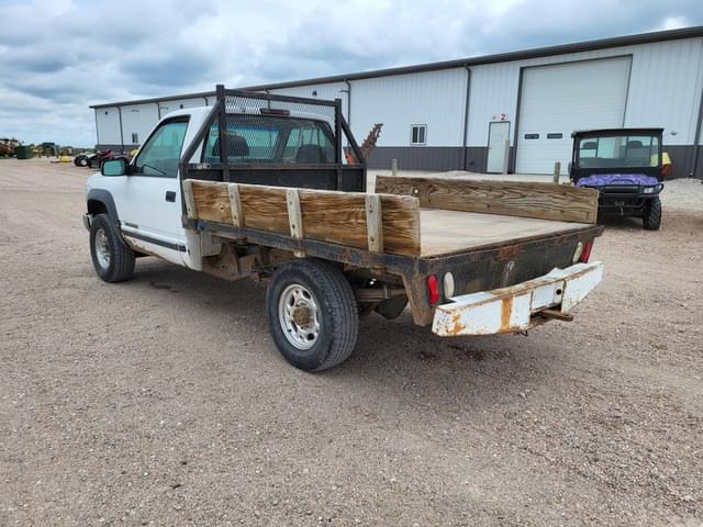 Image of GMC 3500 equipment image 3