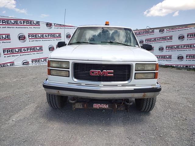 Image of GMC Sierra equipment image 4