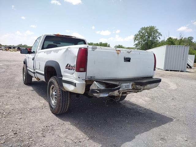 Image of GMC Sierra equipment image 3