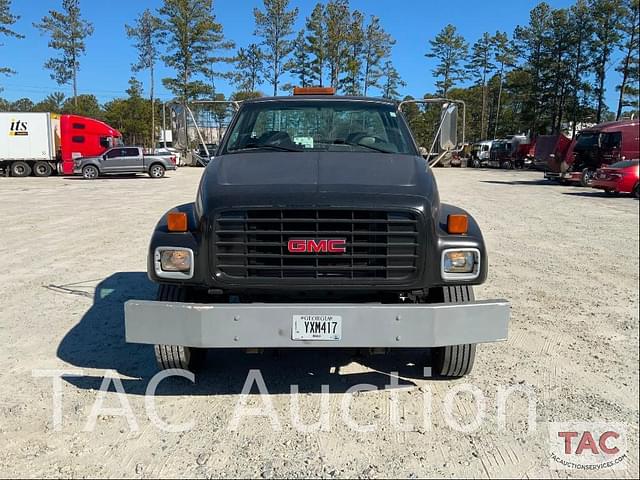Image of GMC Topkick C5500 equipment image 1