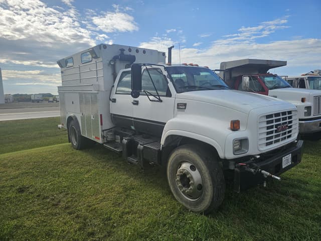 Image of GMC Topkick C7500 equipment image 1