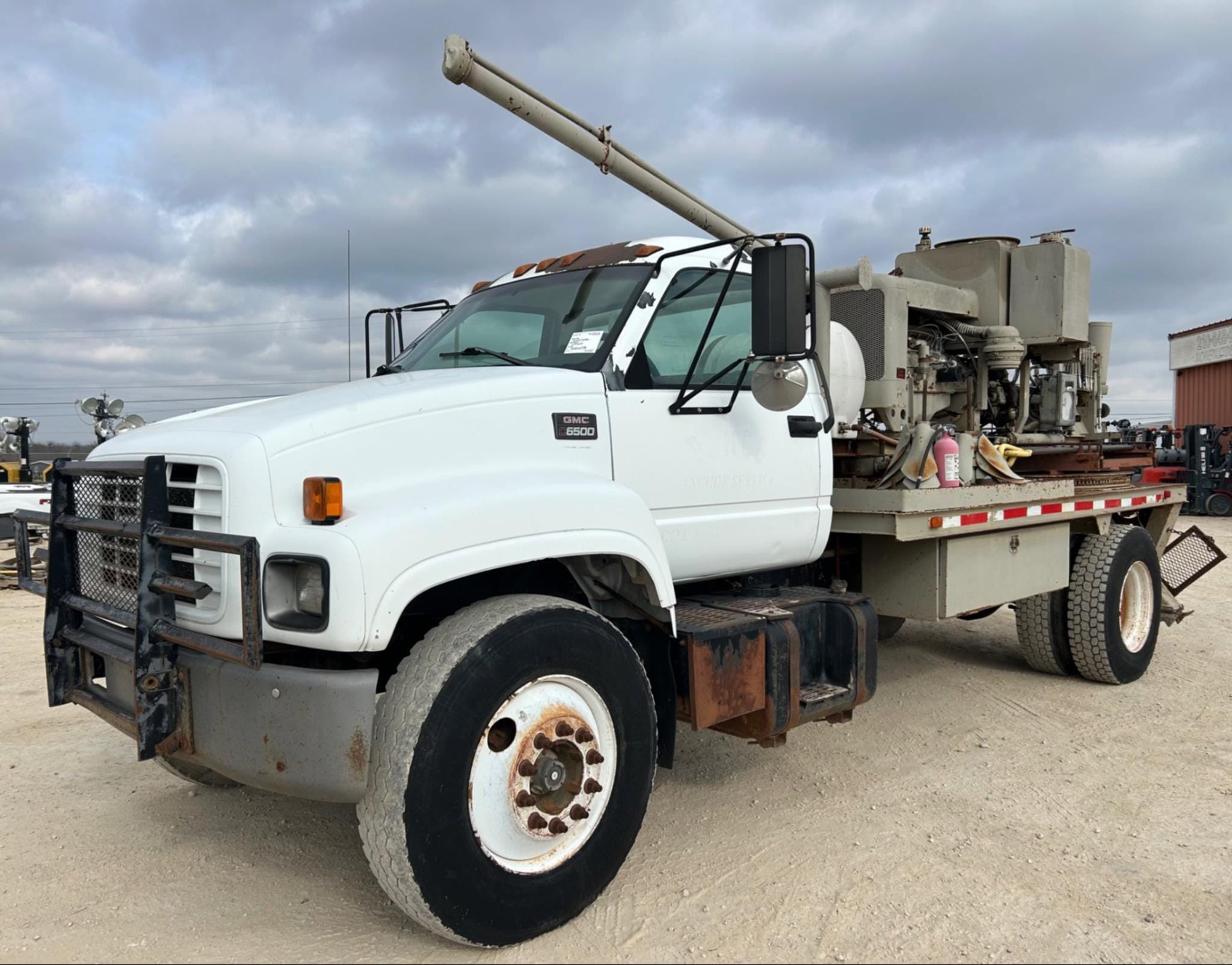 2000 GMC Topkick C7500 Equipment Image0