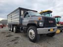 2000 GMC Topkick C7500 Image
