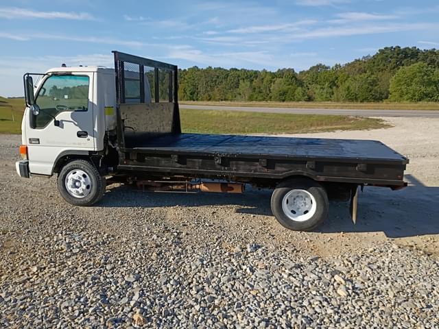 Image of GMC W3500 equipment image 3