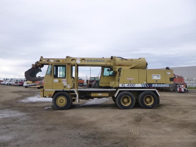 Image of Gradall XL4100 equipment image 4