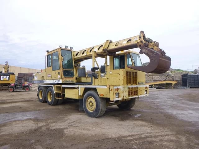 Image of Gradall XL4100 equipment image 1
