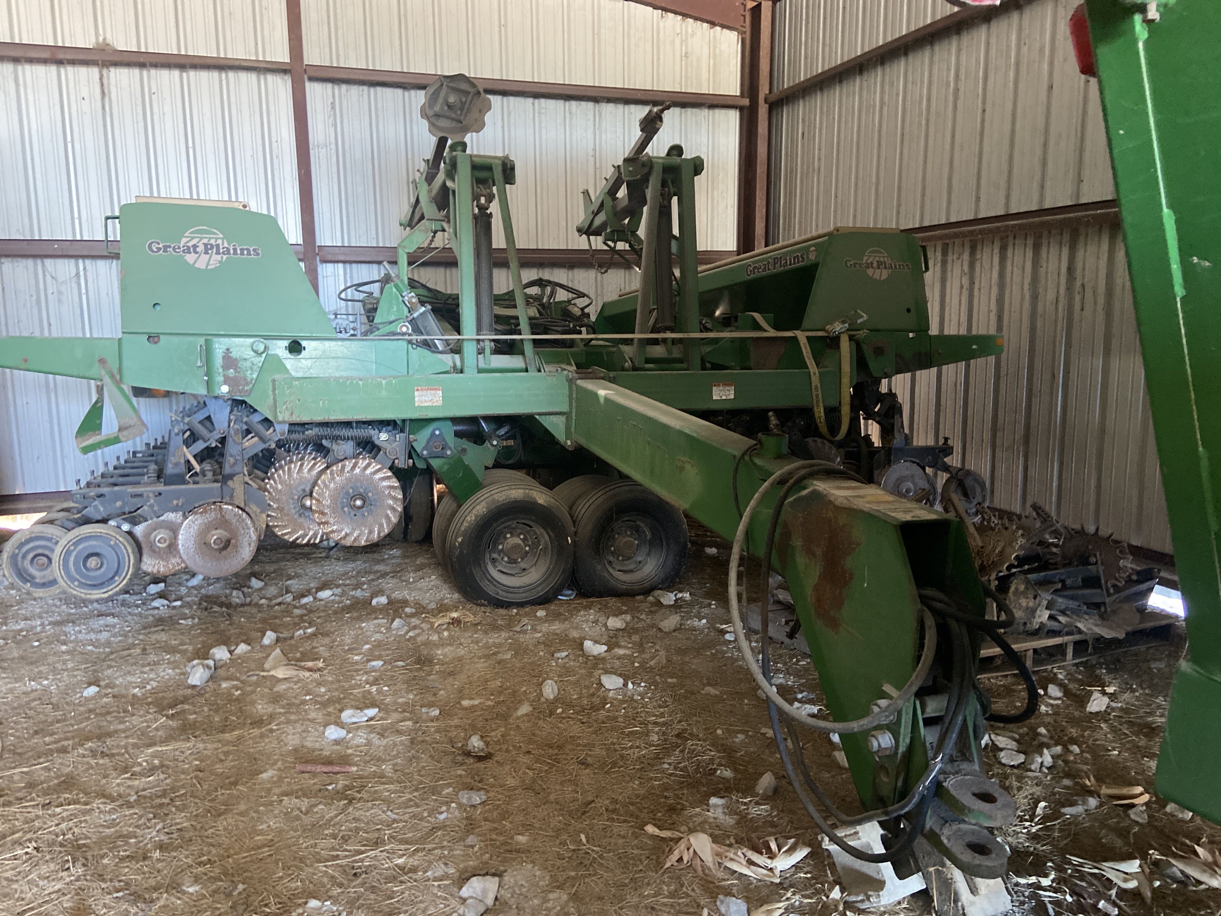 2000 Great Plains 2N-2410 Equipment Image0