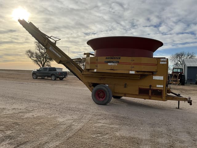 Image of Haybuster H1000 equipment image 3