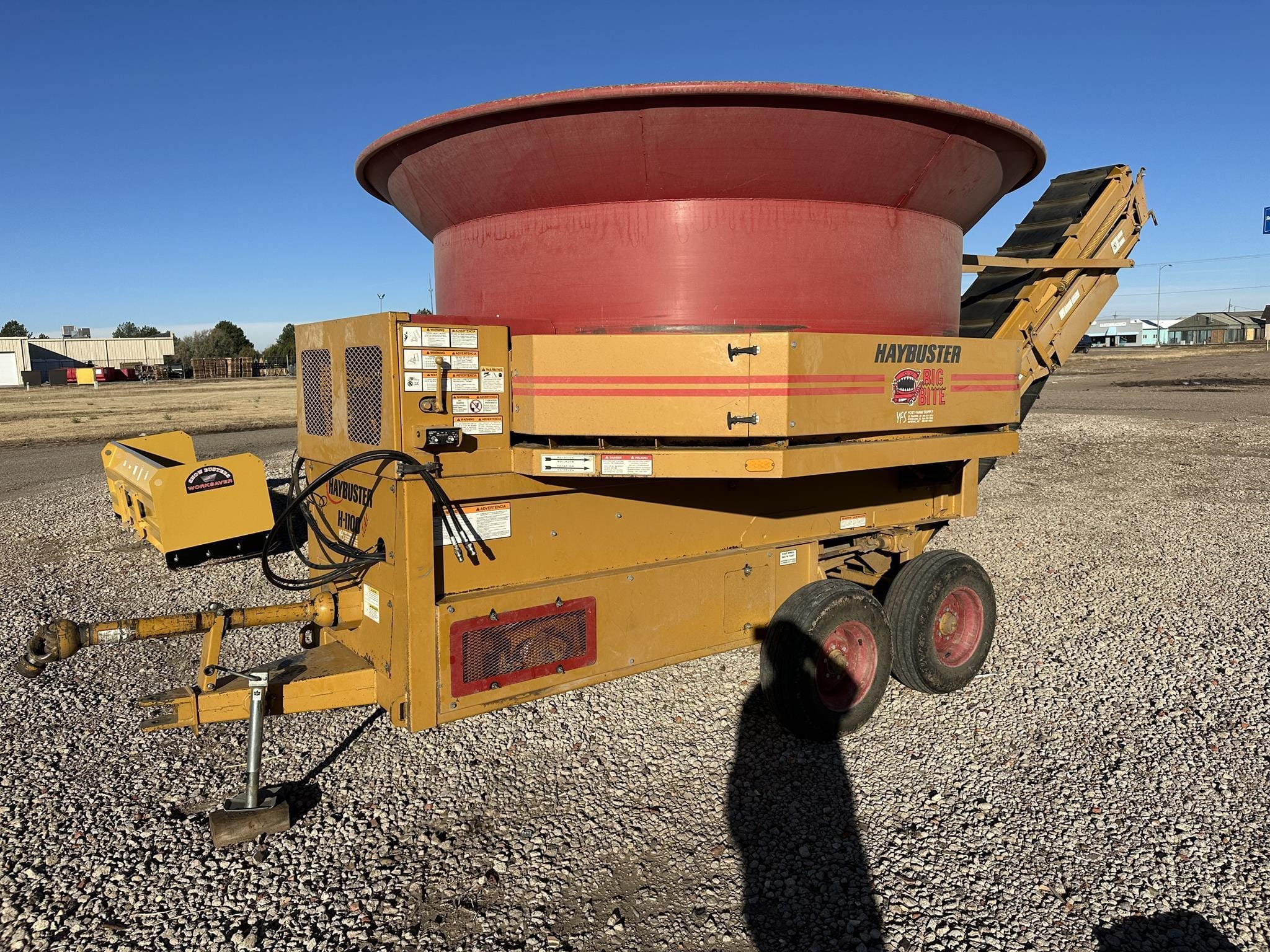 2000 Haybuster H-1100 Equipment Image0