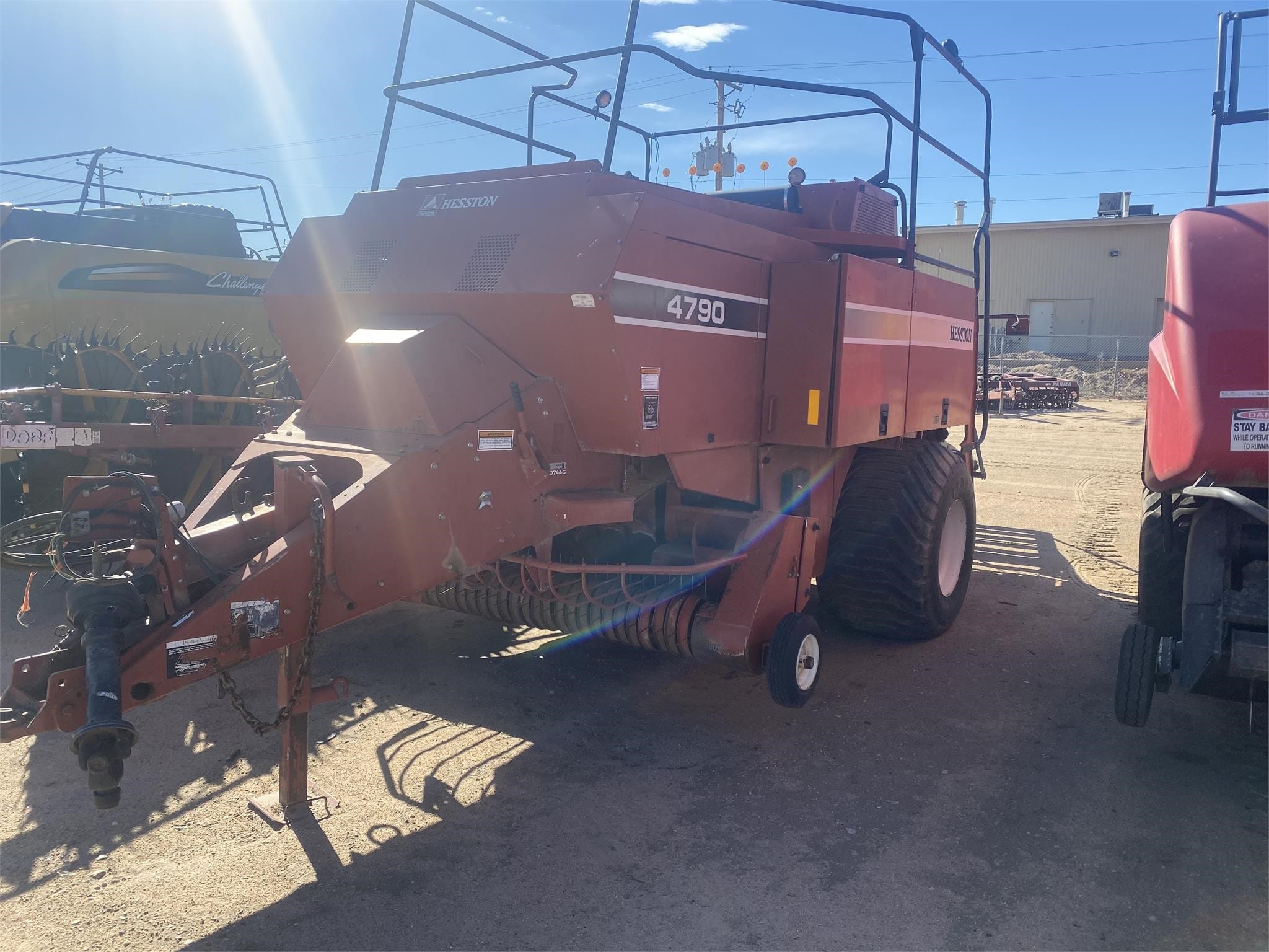 2000 Hesston 4790 Equipment Image0