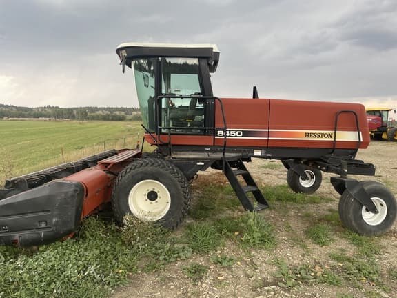 Image of Hesston 8450 equipment image 1