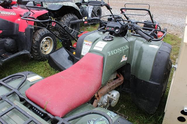 Image of Honda 300 equipment image 2