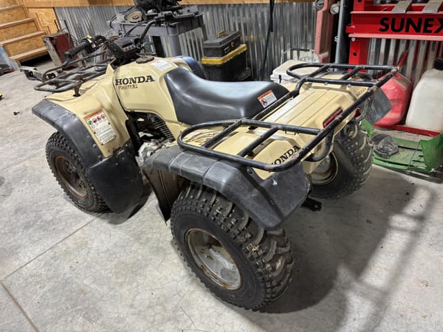 Image of Honda Fourtrax 300 equipment image 4