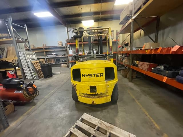Image of Hyster 80 equipment image 2