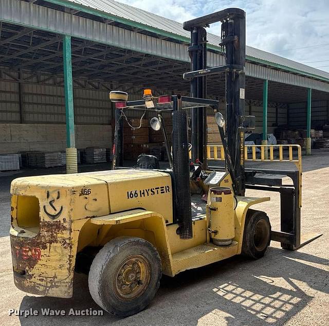 Image of Hyster H135XL  equipment image 4