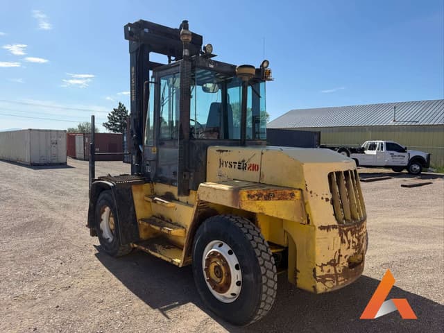 Image of Hyster H210XL equipment image 2