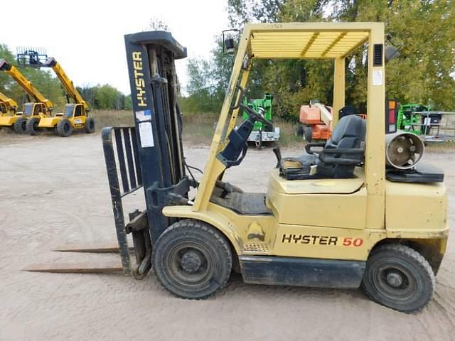 Image of Hyster H50XM equipment image 4