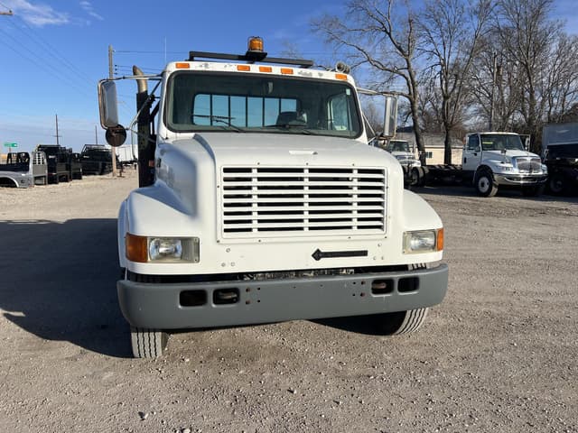 Image of International 4700 equipment image 4