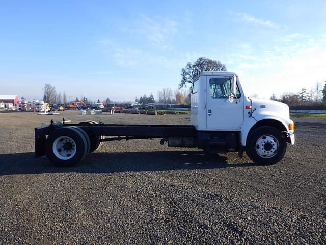 Image of International 4700 equipment image 2